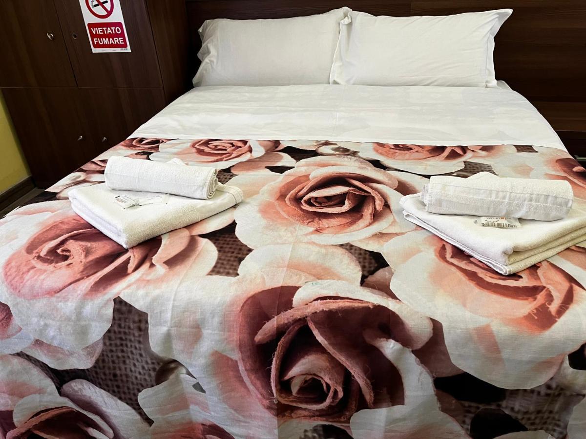 Holiday Rome Guesthouse Ngoại thất bức ảnh