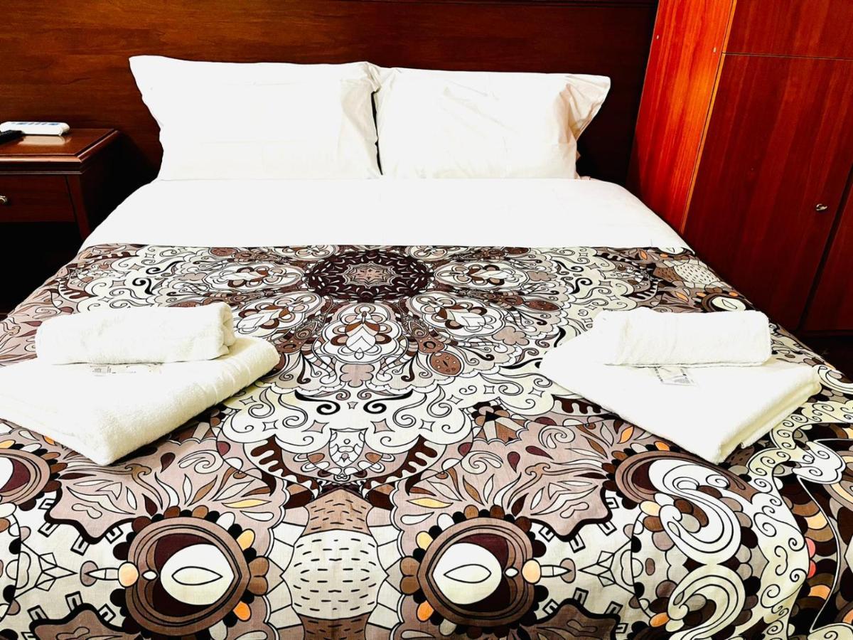 Holiday Rome Guesthouse Ngoại thất bức ảnh